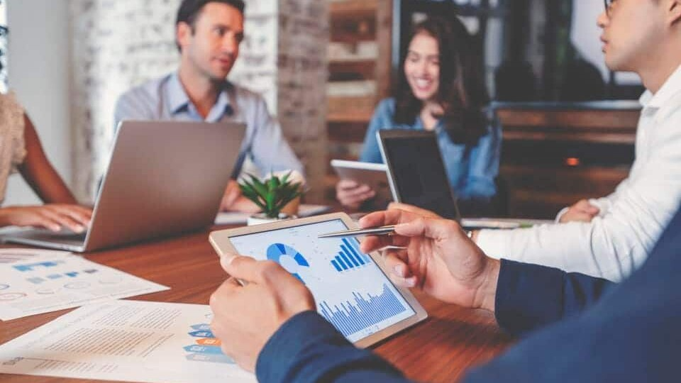 How-To-Leverage-Digital-Transformation-For-Competitive-Advantage